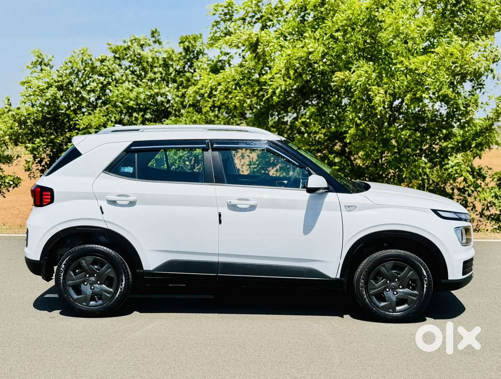 Hyundai Venue 1.2 S (o), 2025, Petrol