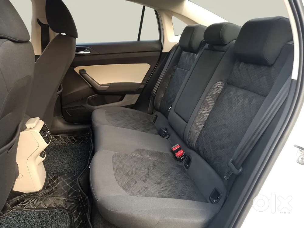 Skoda Slavia Ambition 1.0l Tsi At, 2023, Petrol
