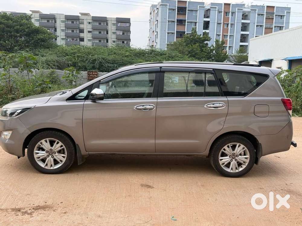 Toyota Innova Crysta 2.5z, 2017, Diesel