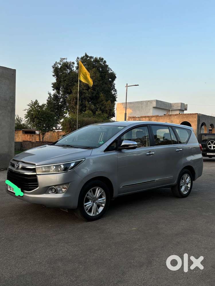 Toyota Innova Crysta 2.8z Automatic, 2016, Diesel
