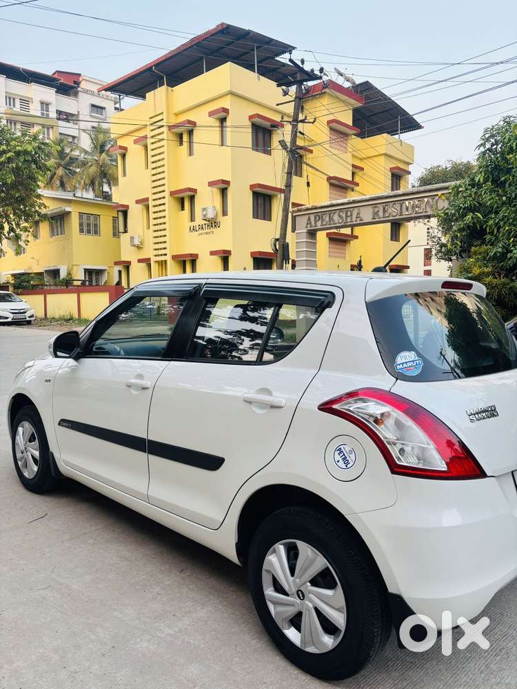 Maruti Suzuki Swift Vxi Optional, 2017, Petrol