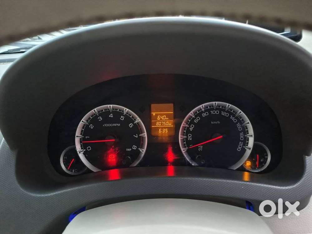 Maruti Suzuki Ertiga Vxi At Petrol, 2014, Petrol