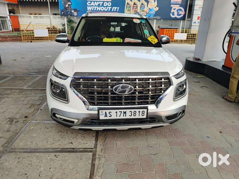 Hyundai Venue 2022 Petrol Well Maintained