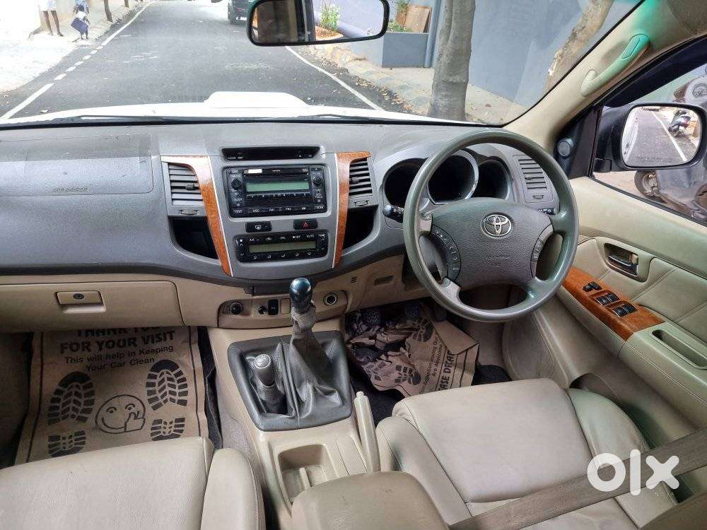 Toyota Fortuner 3.0 4x4 Manual, 2012
