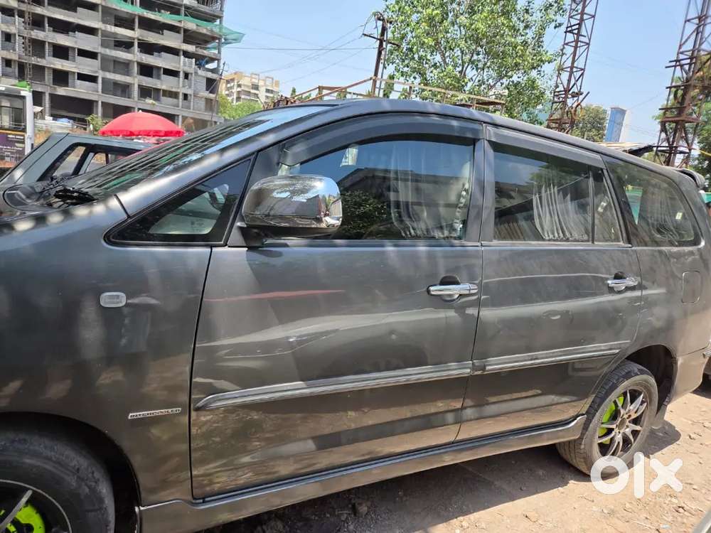 Toyota Innova 2012 Diesel 300000 Km Driven