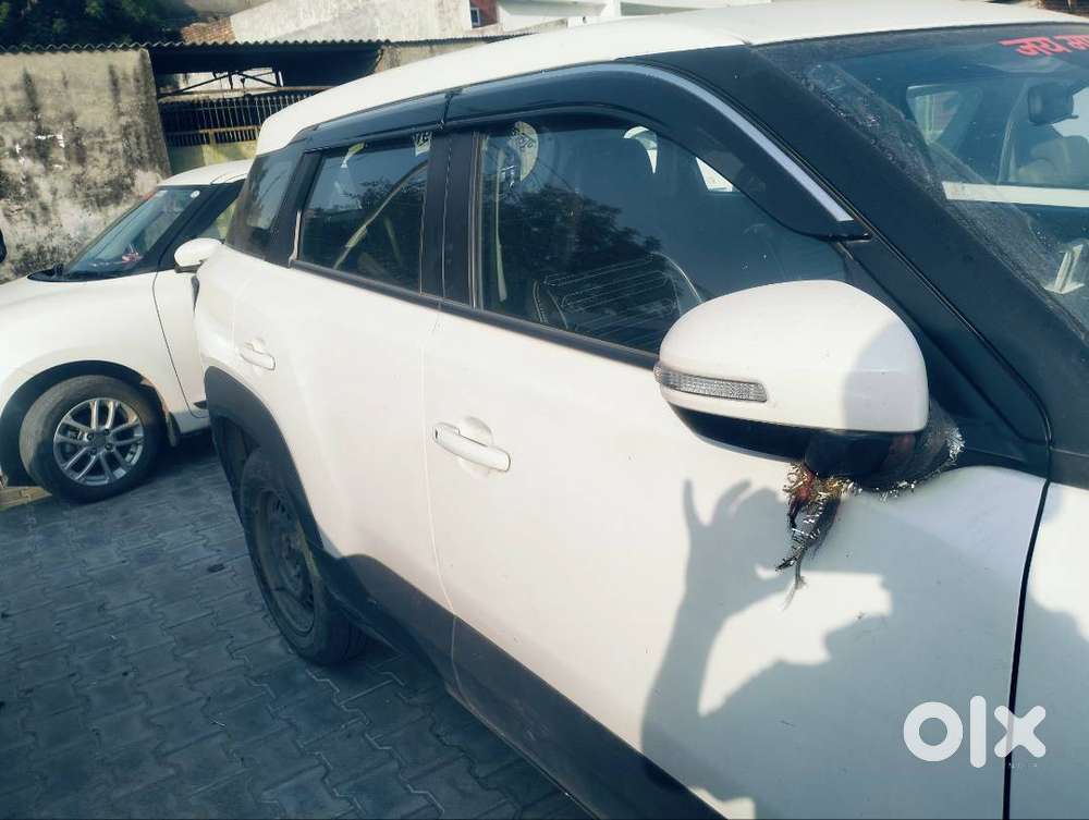 Maruti Brezza Vxi At 2024