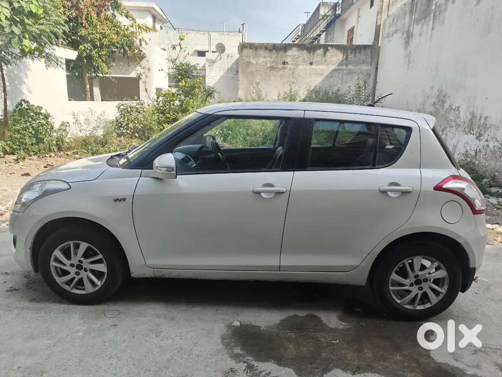 Swift In Excellent Condition For Sale