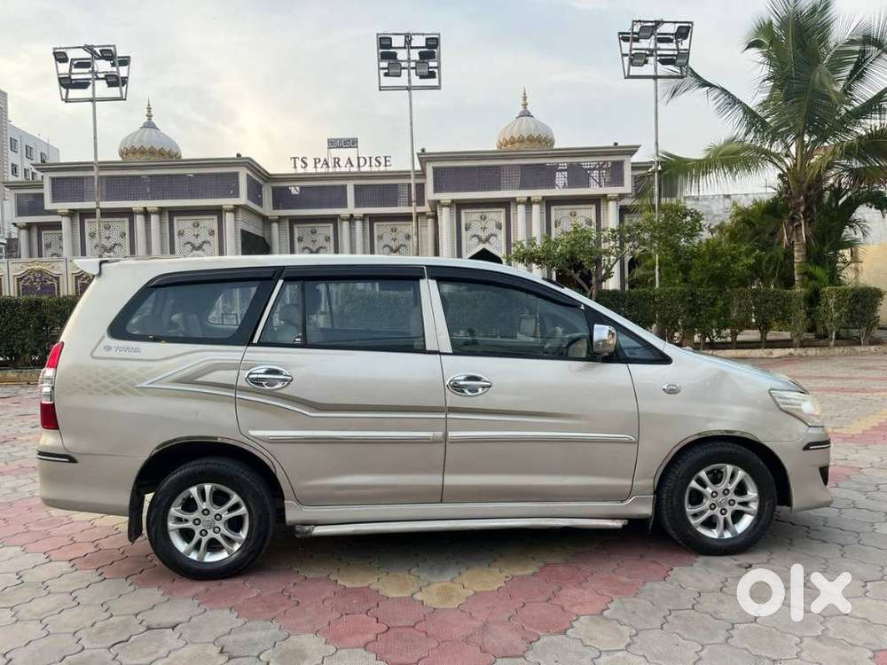 Toyota Innova 2.5 Gx 7 Str Bs-iii, 2012, Diesel