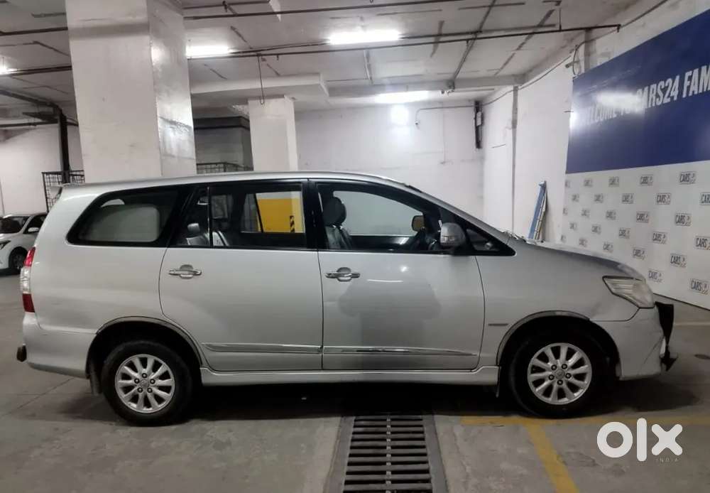 Toyota Innova 2014