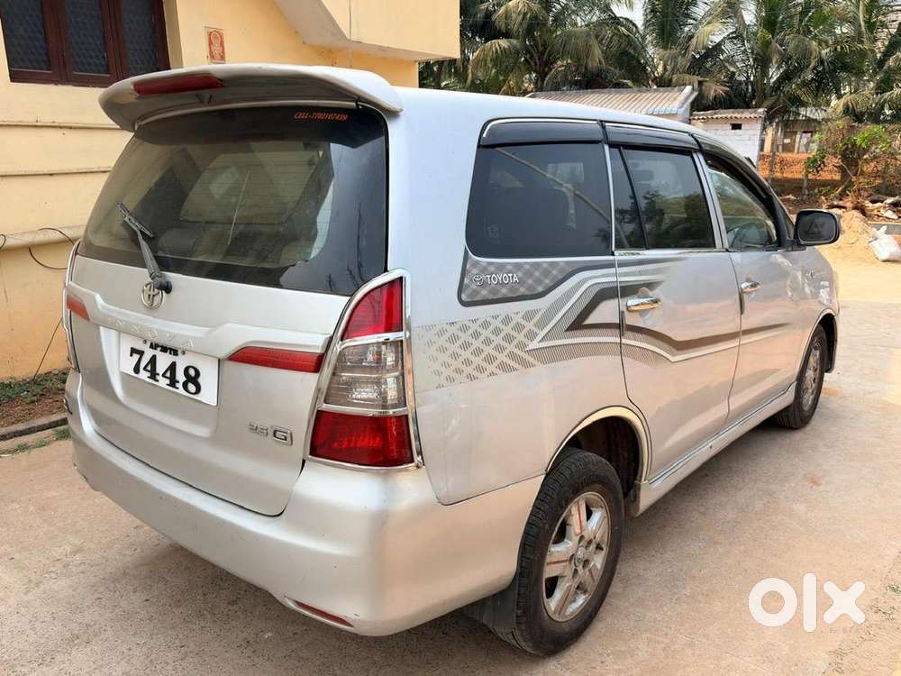 Toyota Innova 2012 Diesel 262000 Km Driven