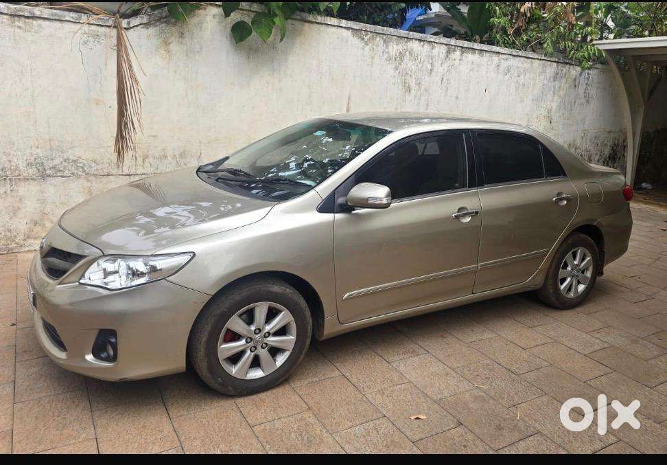 Toyota Corolla Altis 2012