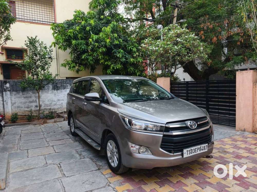 Toyota Innova Crysta 2.4 G Mt, 2017, Diesel