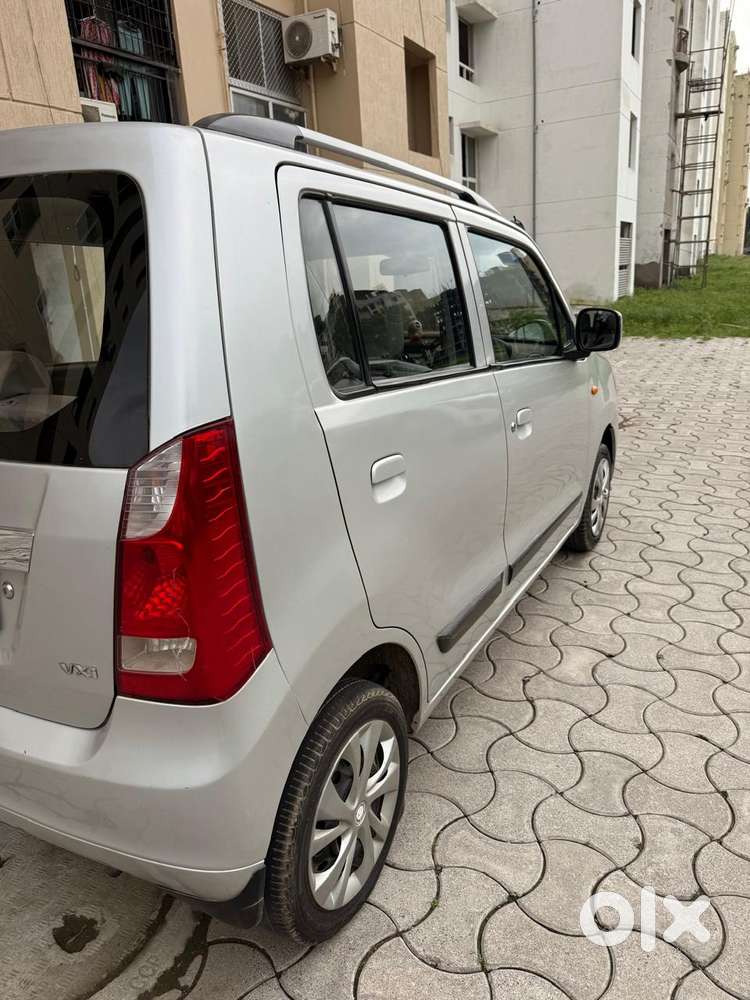 Maruti Suzuki Wagon R Amt Vxi Plus, 2017, Petrol