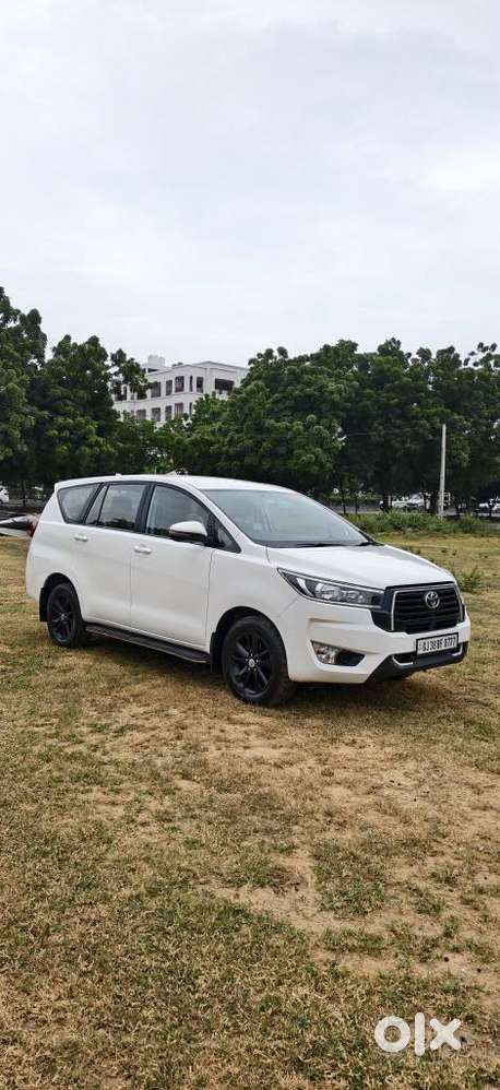 Toyota Innova Crysta 2.4 Gx Limited Edition 7 Str, 2023, Diesel