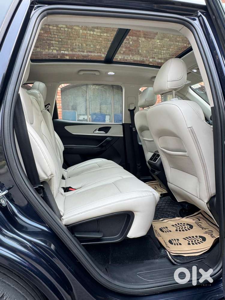 Mahindra Xuv700 2.2 Ax 7 Diesel At Luxury Pack Str, 2023, Diesel