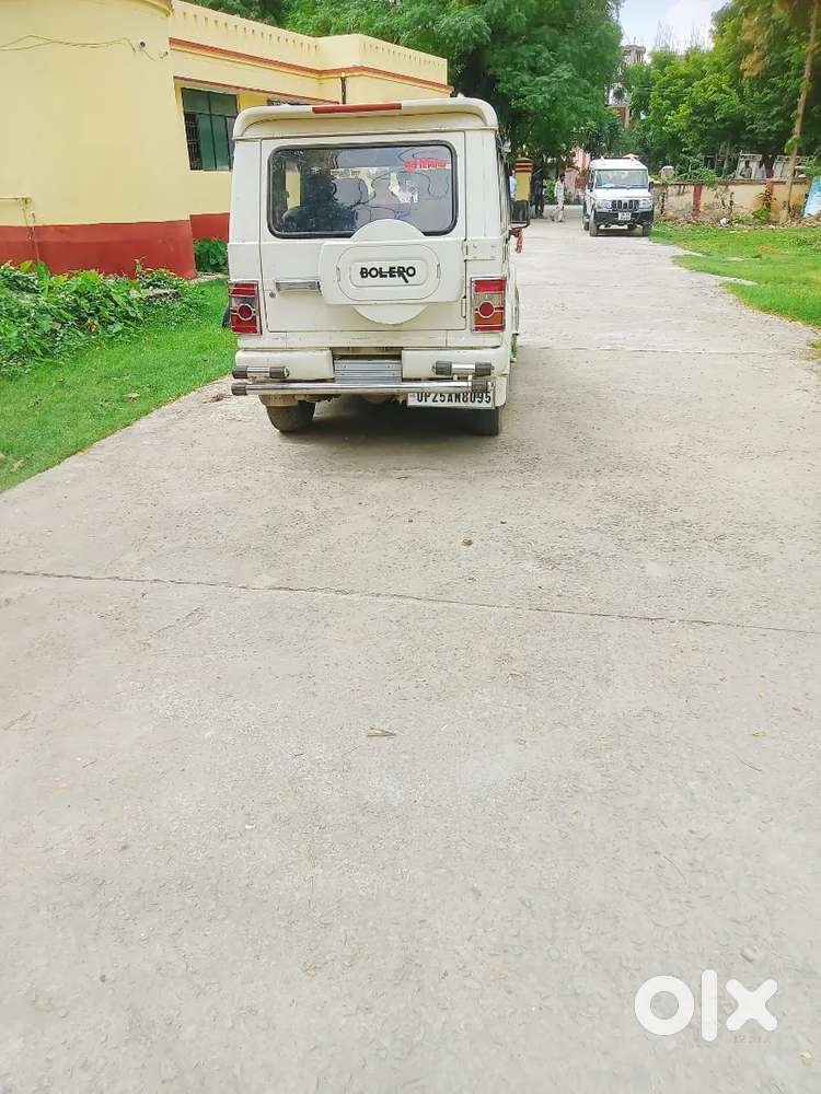 Mahindra Bolero Neo 2011