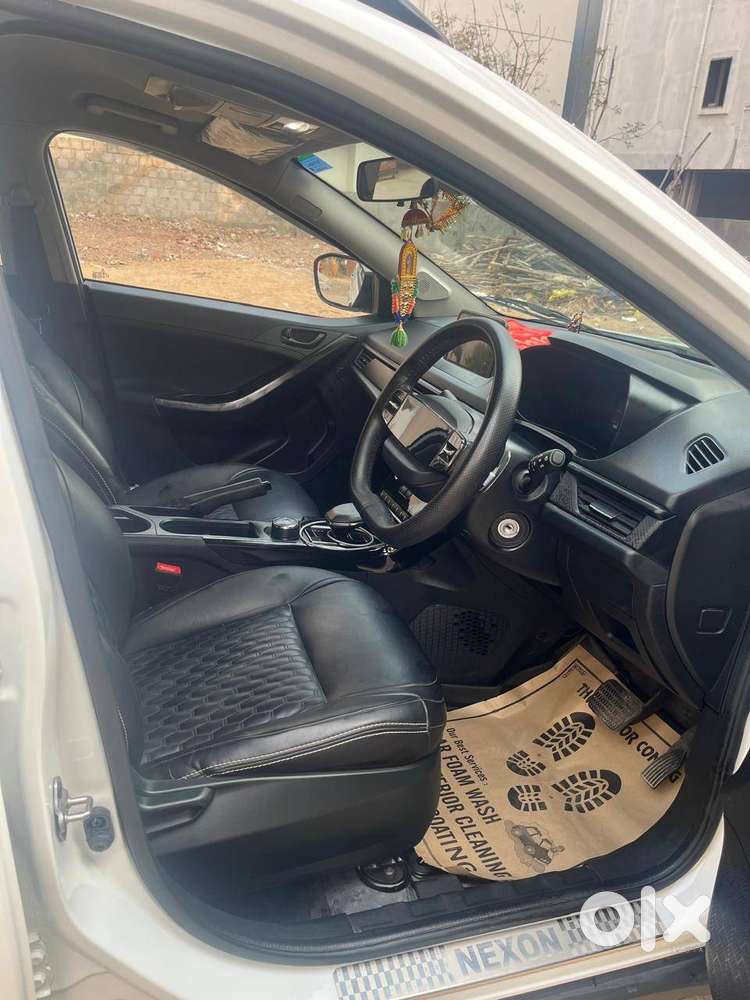 Tata Nexon Smart Plus Amt (2024) – Petrol  Excellent Condition