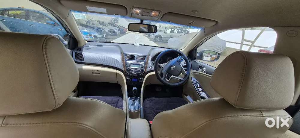 Well Maintained Hyundai Automatic Cng  Low Driven  Showroom Serviced