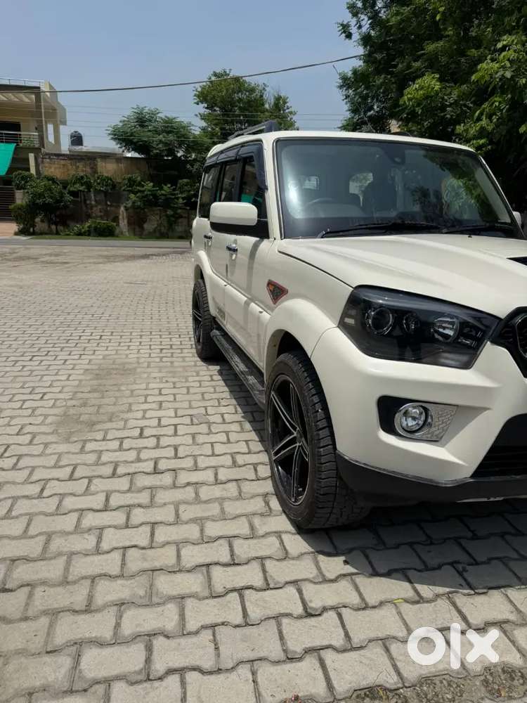 Mahindra Scorpio S10 2017 Diesel 93000 Km Driven