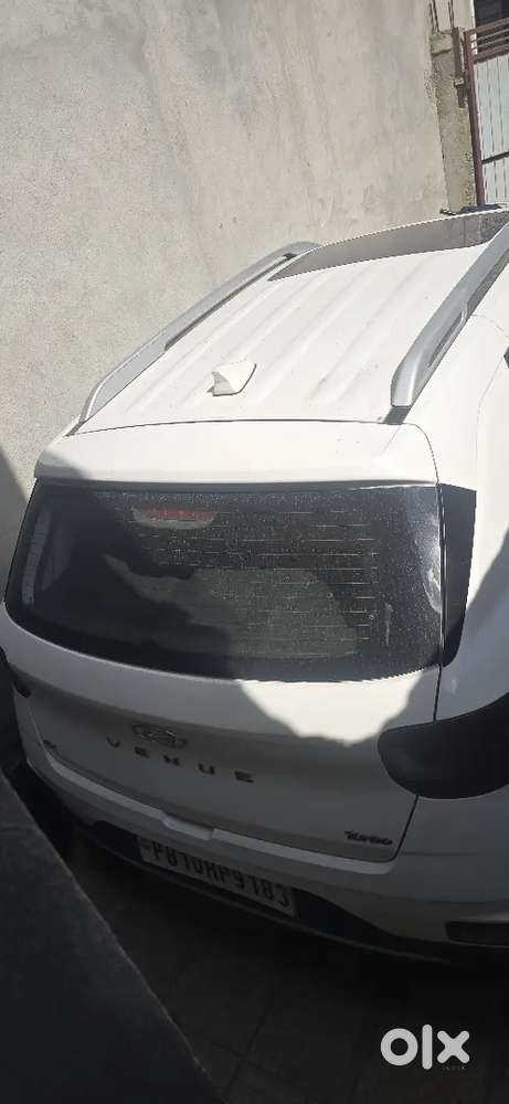 Brand New Venue Top Model Sunroof Wali Turbo Petrol