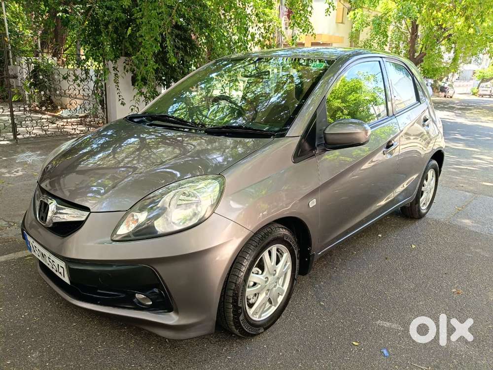 Honda Brio V Mt, 2012, Petrol