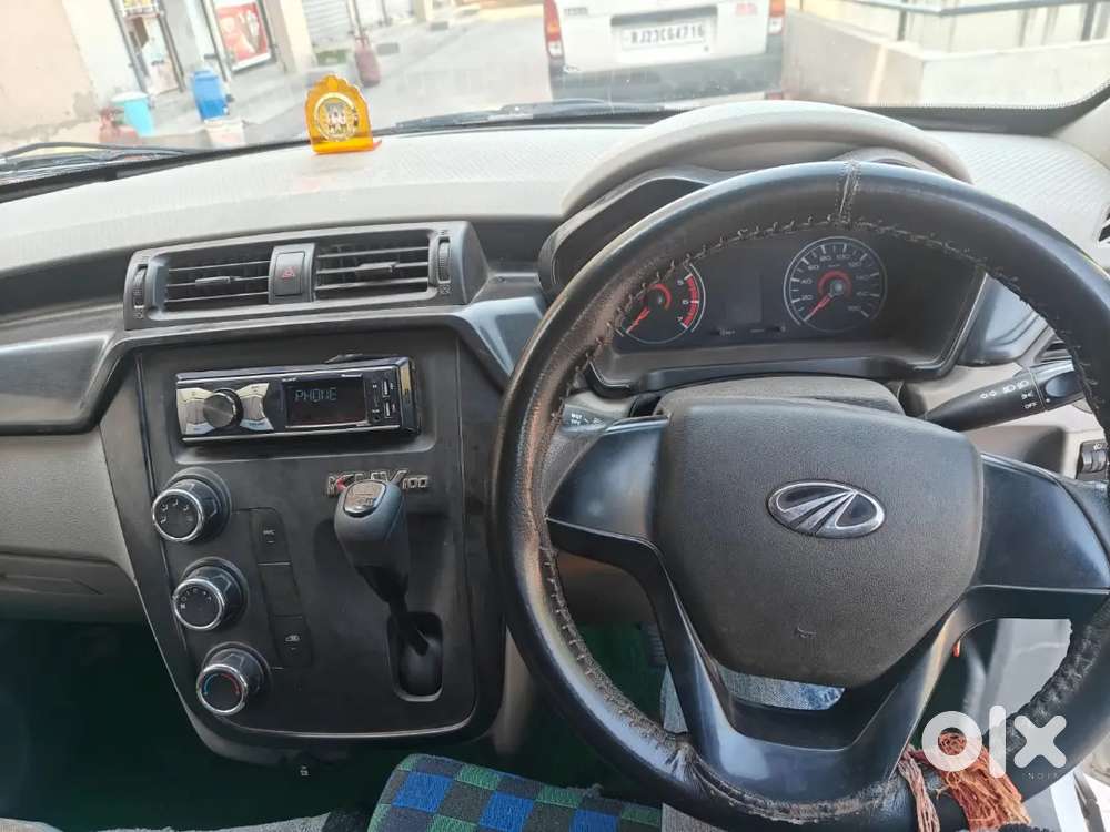 Mahindra Kuv 100 2017