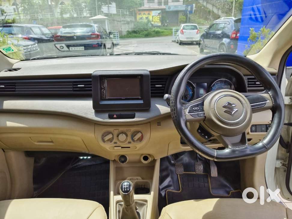 Maruti Suzuki Ertiga 1.5 Vxi, 2021, Petrol