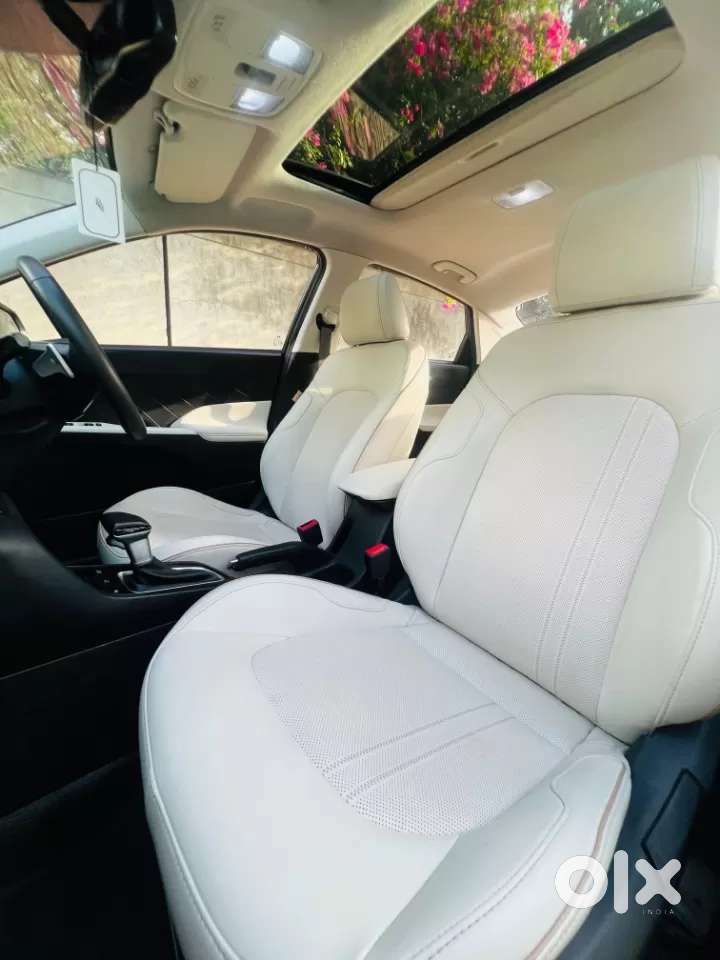 Hyundai Verna Sx (o) 1.5 Turbo Petrol Dct, 2023, Petrol