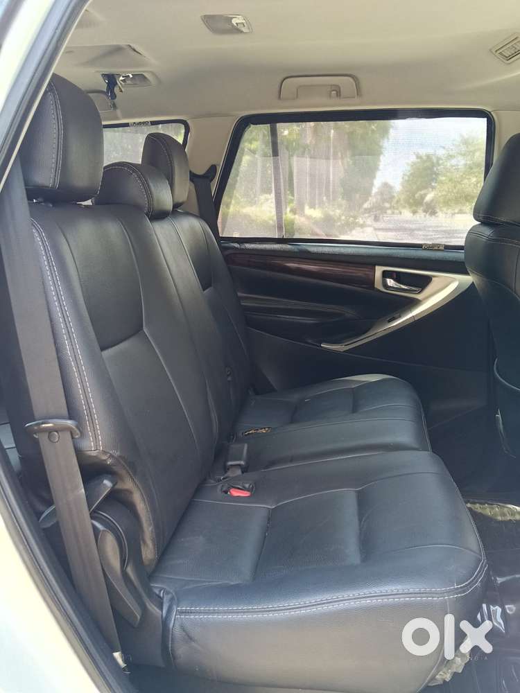 Toyota Innova Crysta 2.4 G Mt, 2016, Diesel