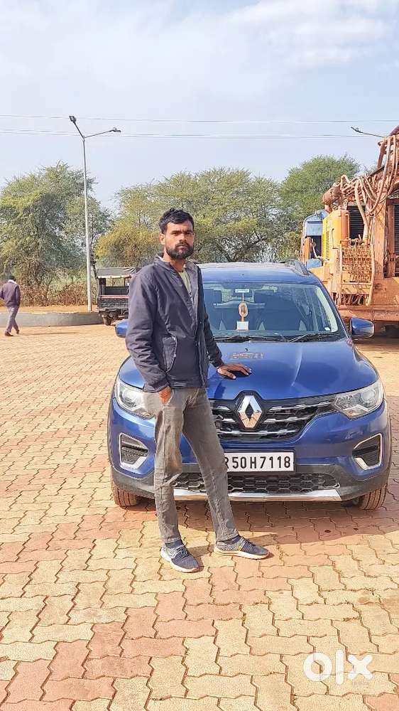 Deependra Dwivedi Ko Bechna Hai Gadi Number One Hai