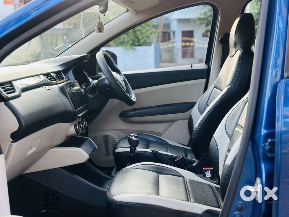 Renault Triber Rxt, 2023, Petrol