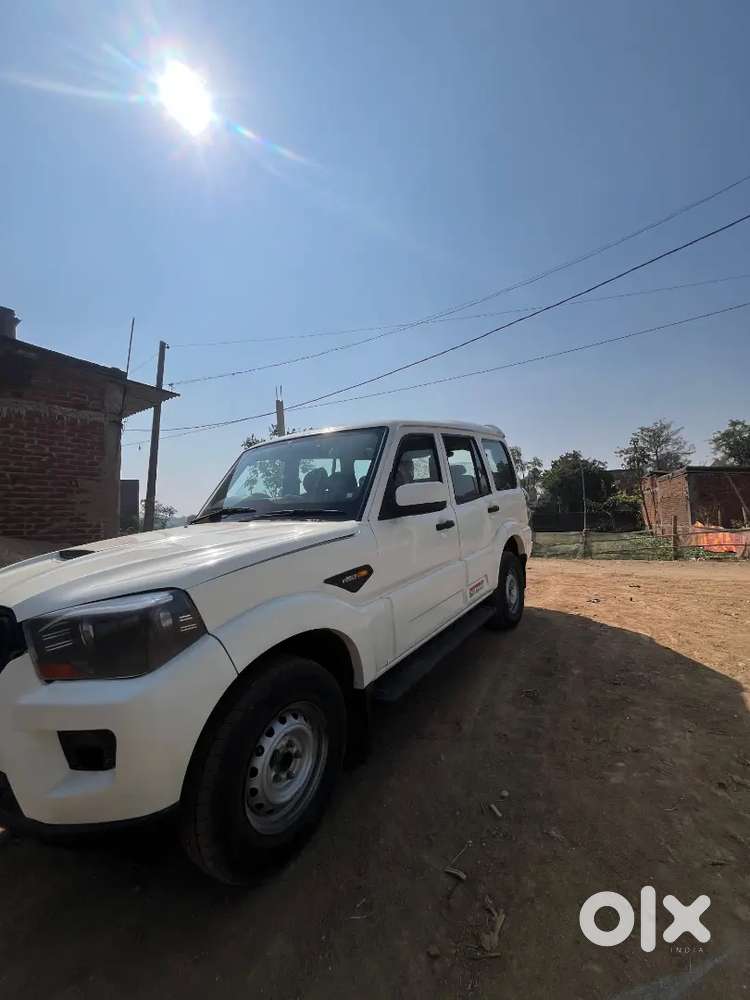 Mahindra Scorpio 2016 Diesel 165000 Km Driven