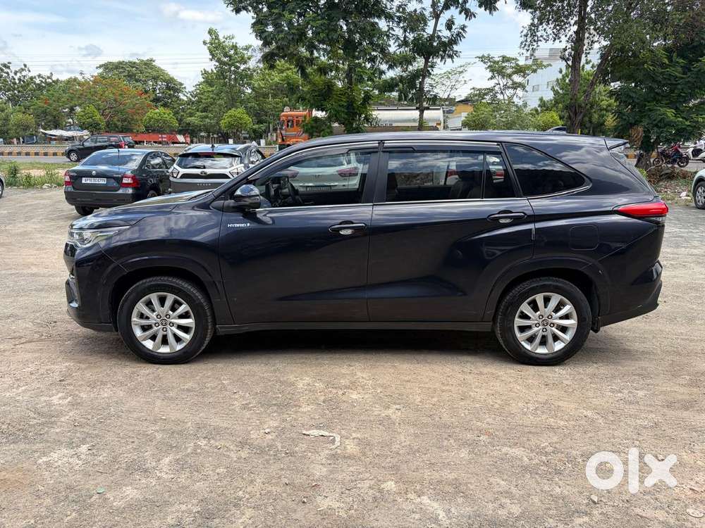 Toyota Innova Hycross 2.0 Vx Hybrid 7 Str, 2023, Diesel