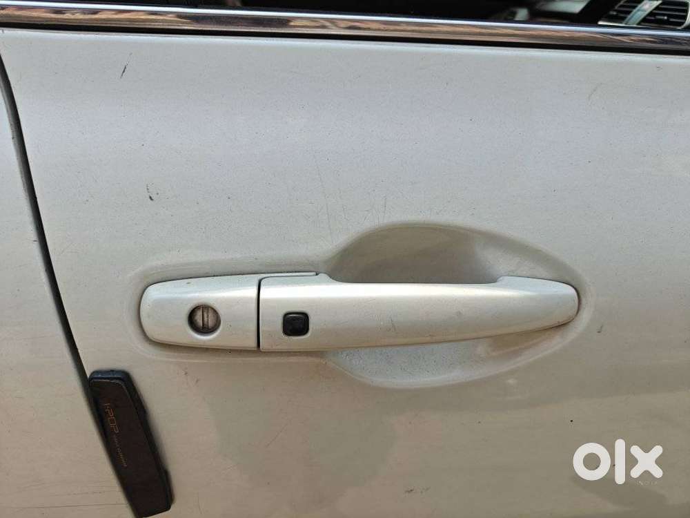 Maruti Suzuki Swift Dzire Zxi + Amt, 2018, Petrol