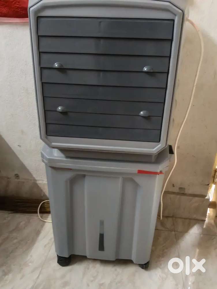 Cooler good condition bahut accha hawa deta hai