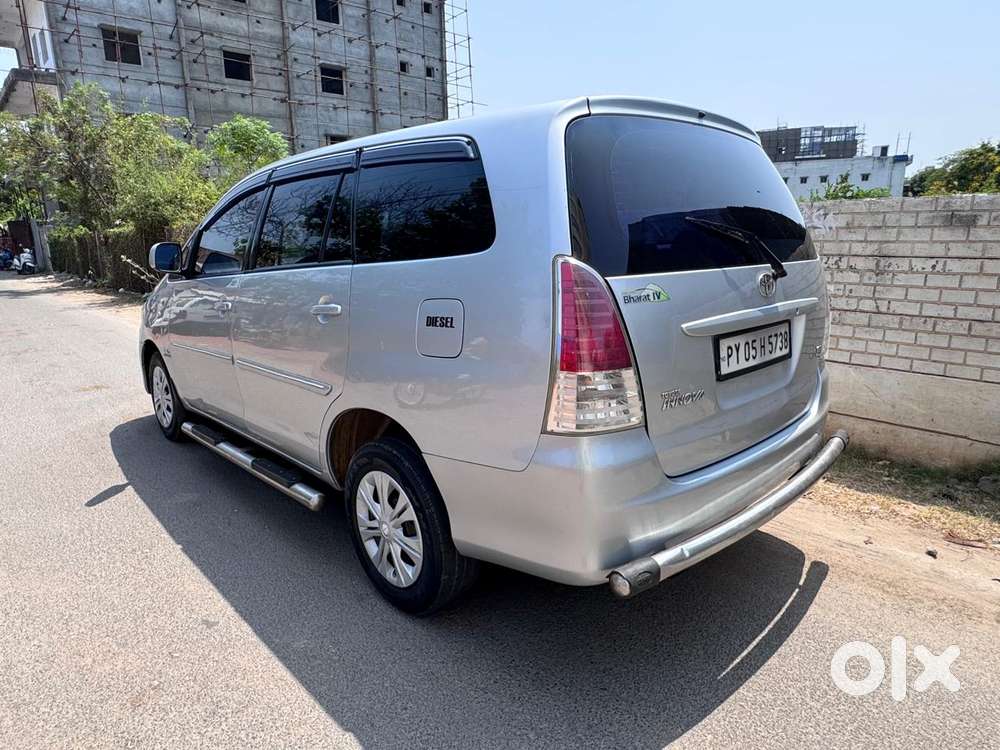 Toyota Innova 2.5 Gx 7 Seater Bs Iv, 2010, Diesel