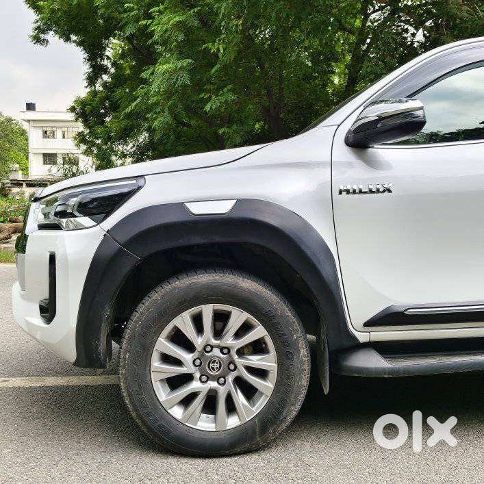 Toyota Hilux 2.8 High 4x4 Mt, 2023, Diesel