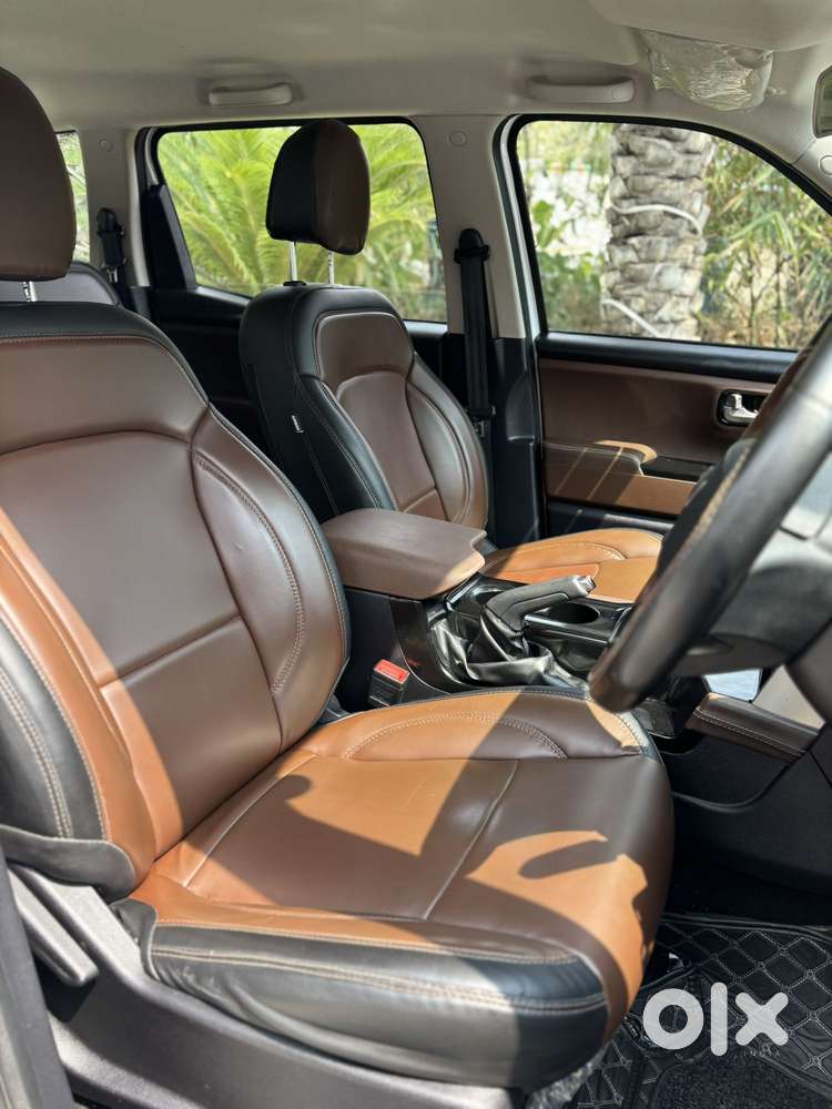 Mahindra Scorpio N Z2 Petrol Mt 7 Str, 2024, Petrol