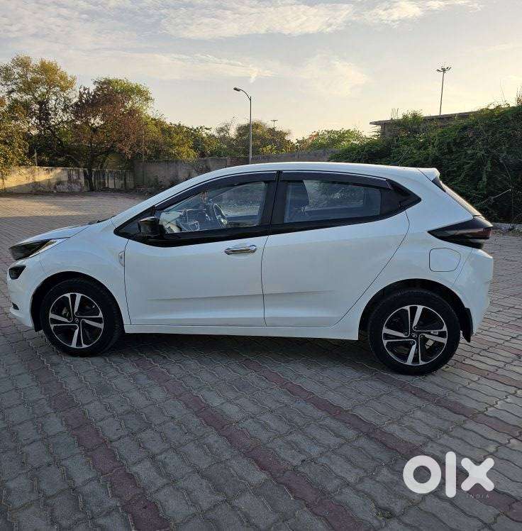 Tata Altroz Xm Plus Icng, 2024, Cng & Hybrids