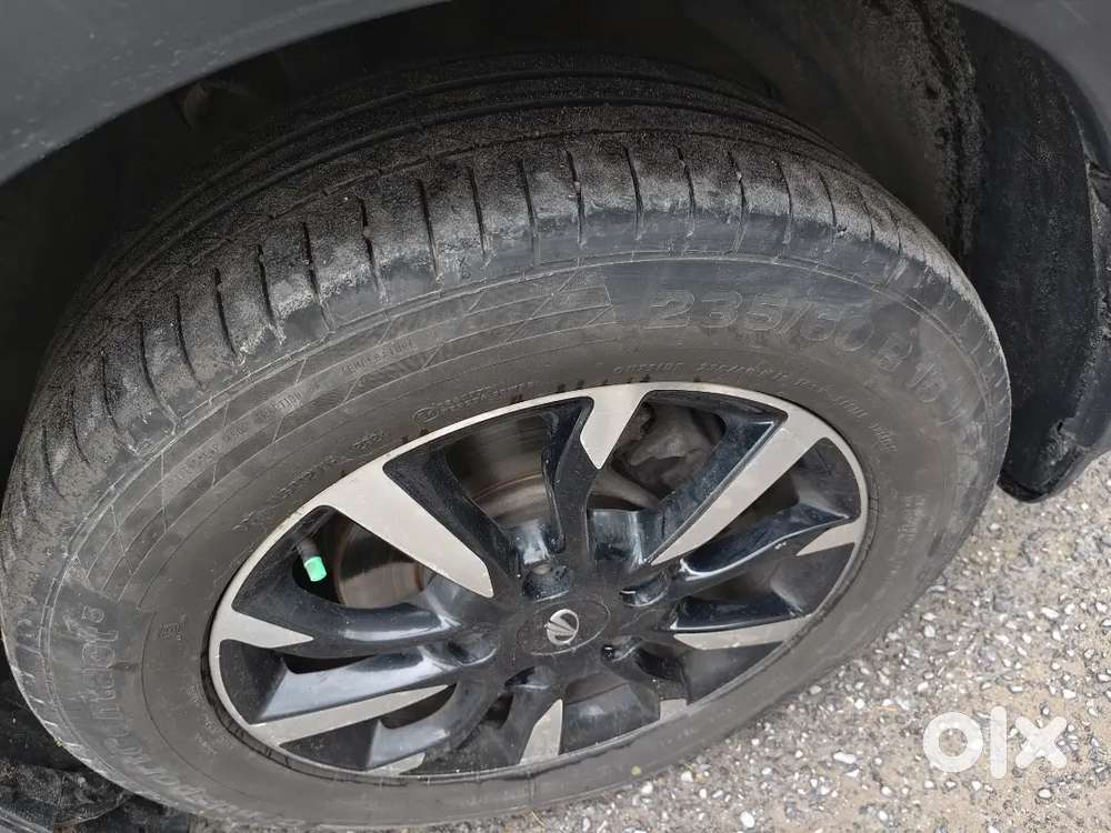 Mahindra Xuv500 2.2 W11 2019
