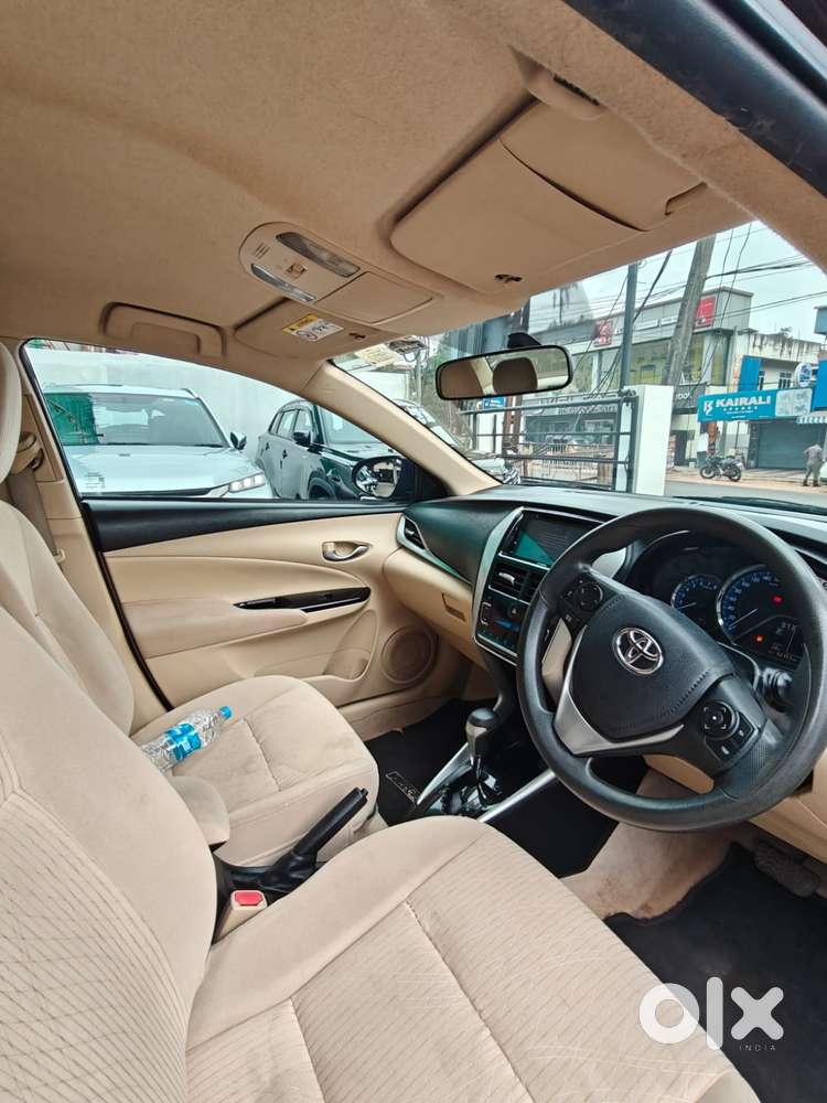 Toyota Yaris G Cvt, 2019, Petrol