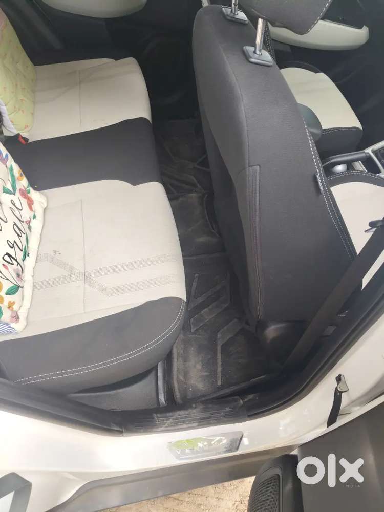 Hyundai Venue 2024 Petrol 11000 Km Driven