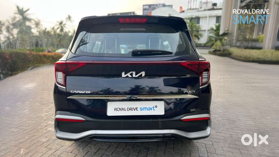 Kia Carens, 2023, Petrol