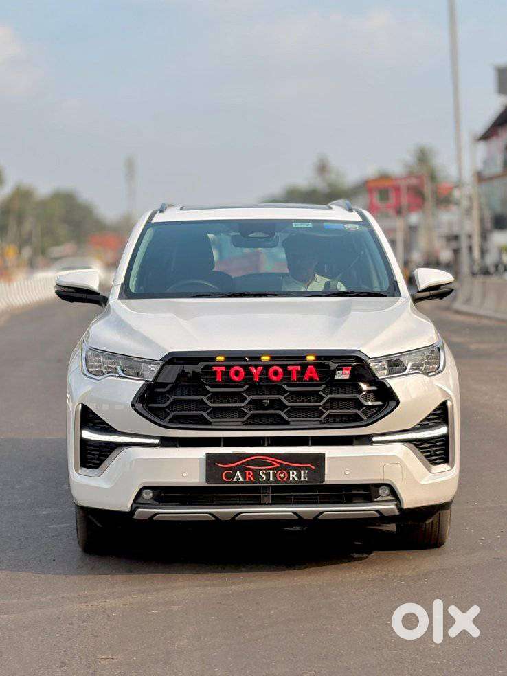 Toyota Innova Hycross 2.0 Zx (o) Hybrid 7 Str, 2025, Petrol