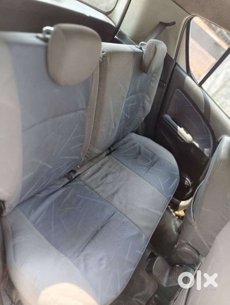 Maruti Suzuki Ritz Vxi, 2011, Petrol