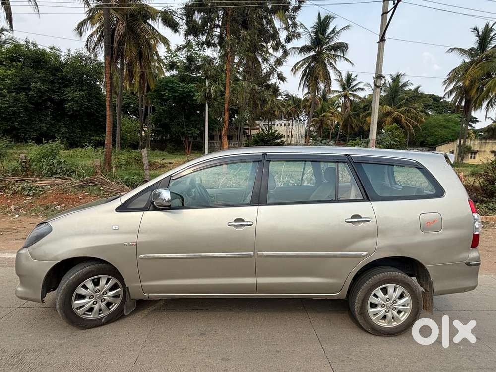 Toyota Innova 2.5 Vx 7 Str, 2011, Diesel