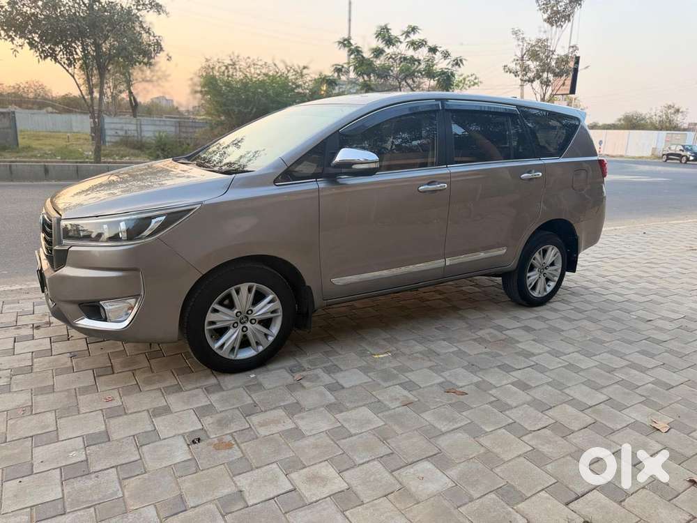 Toyota Innova Crysta 2.8 Zx At, 2016, Diesel
