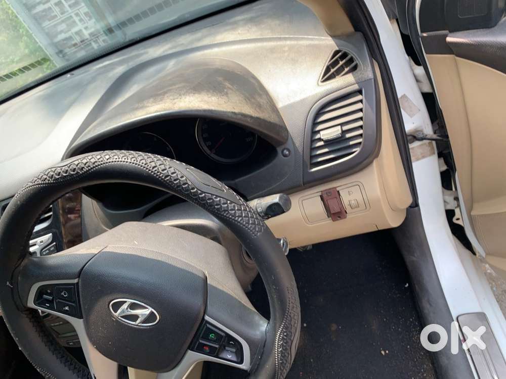 Hyundai Verna Fluidic 2012