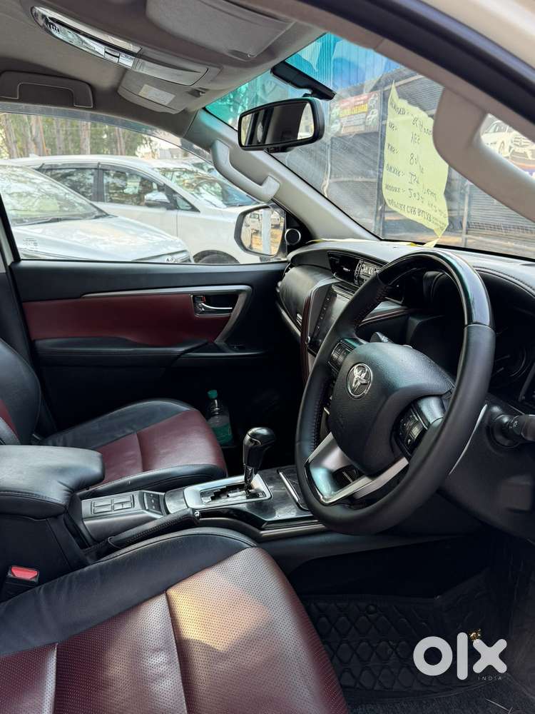 Toyota Fortuner 2.8 Legender 4x4, 2022, Diesel