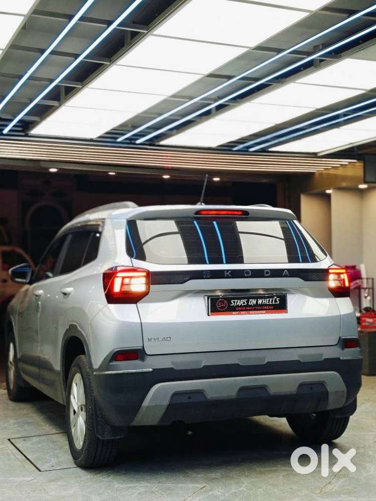 Skoda Kylaq Signature, 2025, Petrol
